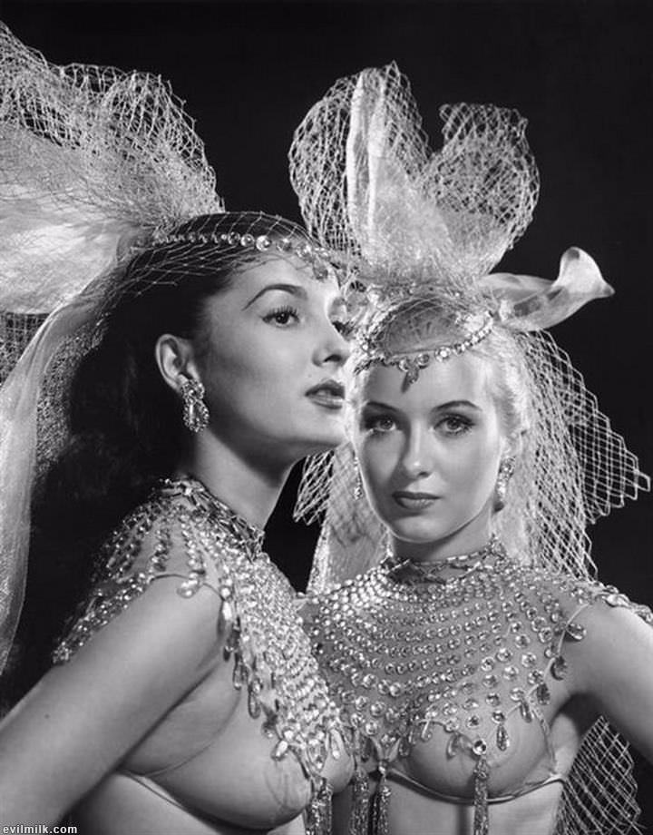 Show girls. Бурлеск 1950. Burlesque 1950. Шоугелз. Шоу герлз.