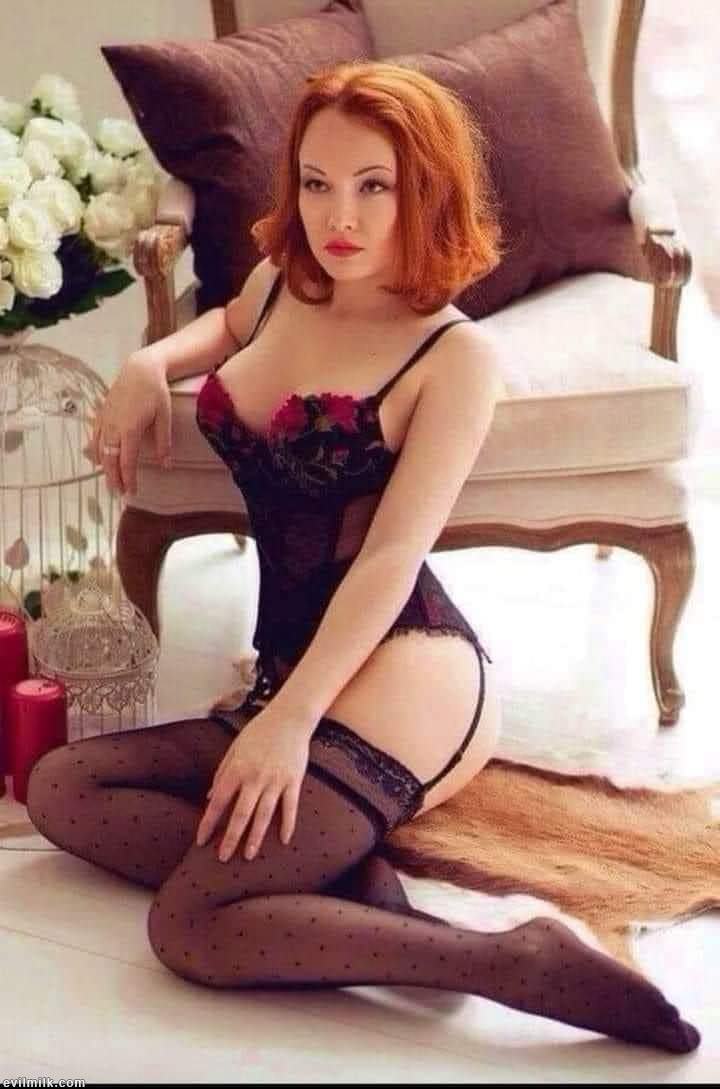 Redheads In Stockings